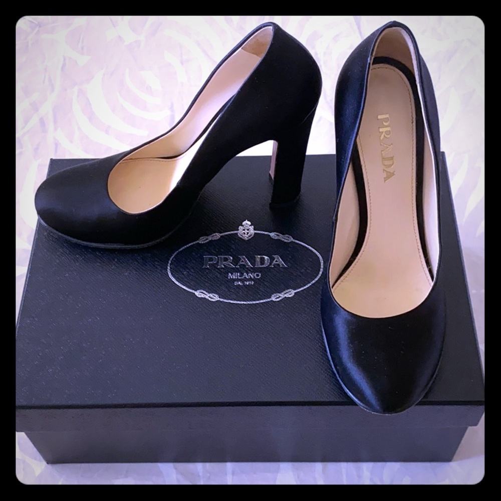 Prada Pumps in Black Satin